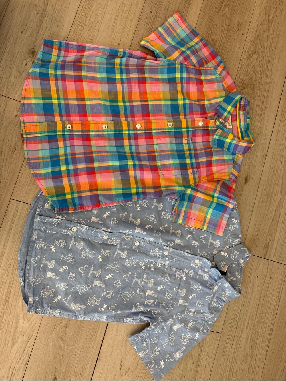 Cat & Jack & Children’s Place short sleeve button down